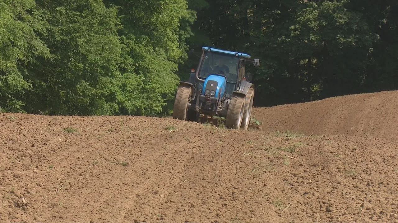 Proljetna sjetva kasni, kasne i poticaji – pred farmerima teška godina!