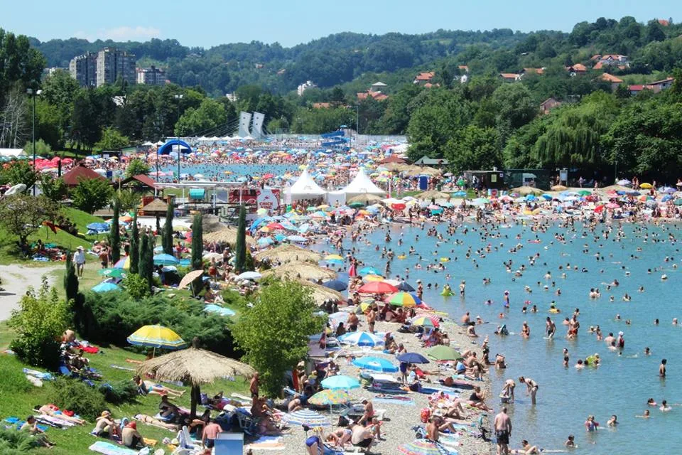 Rekordna posjeta u julu na tuzlanskim Panonskim jezerima