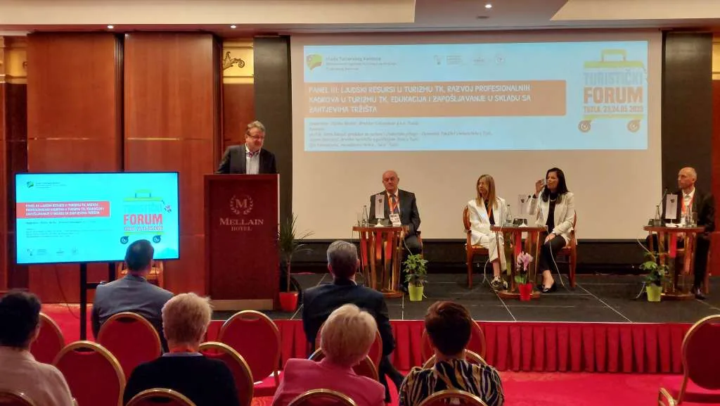 Turistički forum 2023. u Tuzli: Ljudski resursi veoma važan faktor u razvoju turizma |