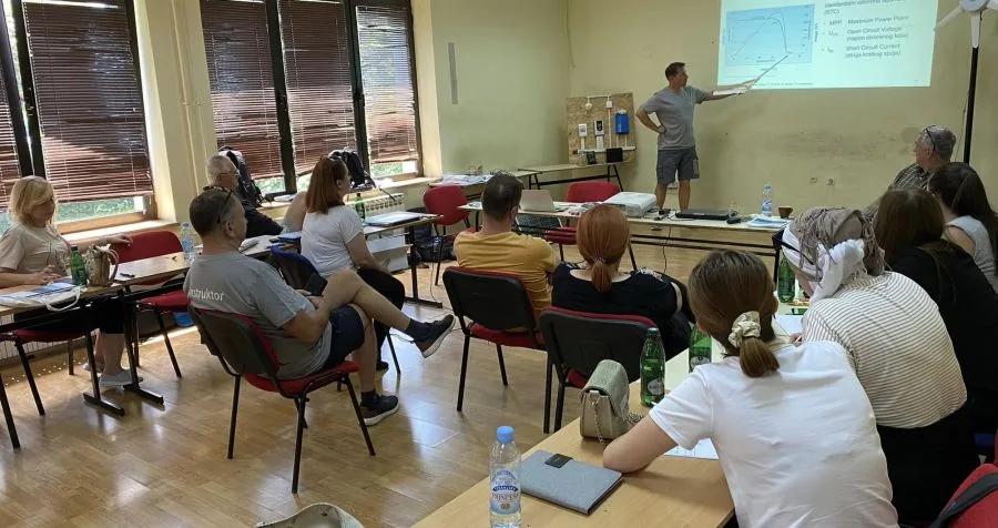CEE:Radionica o montiranju fotonaponskih sistema