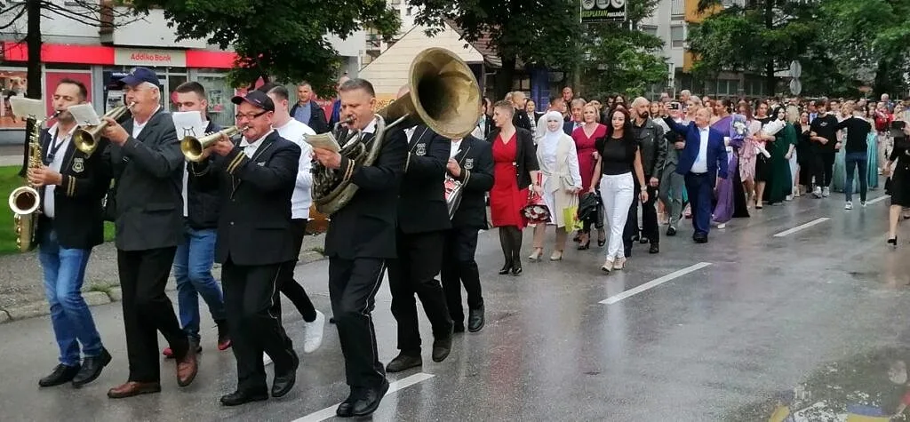 Gimnazija:Svečani ispraćaj maturanata