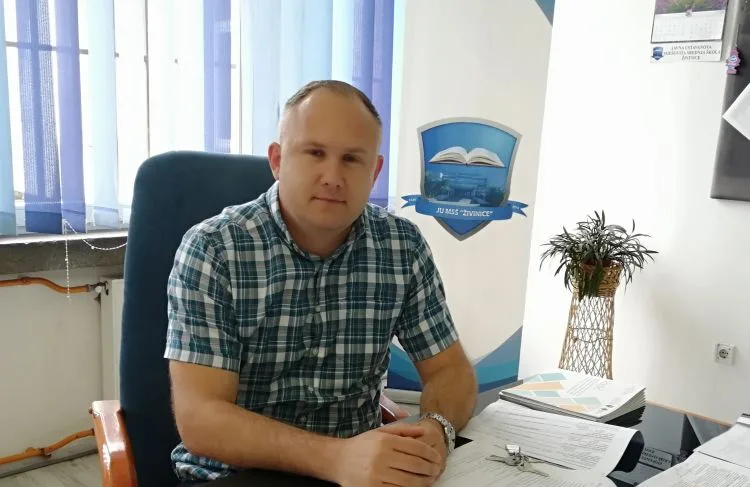 JU MSŠ:Priznanje „Zlatna plaketa“za uspješan rad