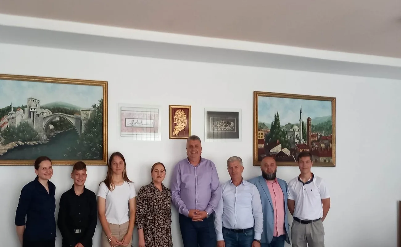 Načelnik Zudin Mahmutović primio usješne sapanjske osnovnce i srednjoškolce
