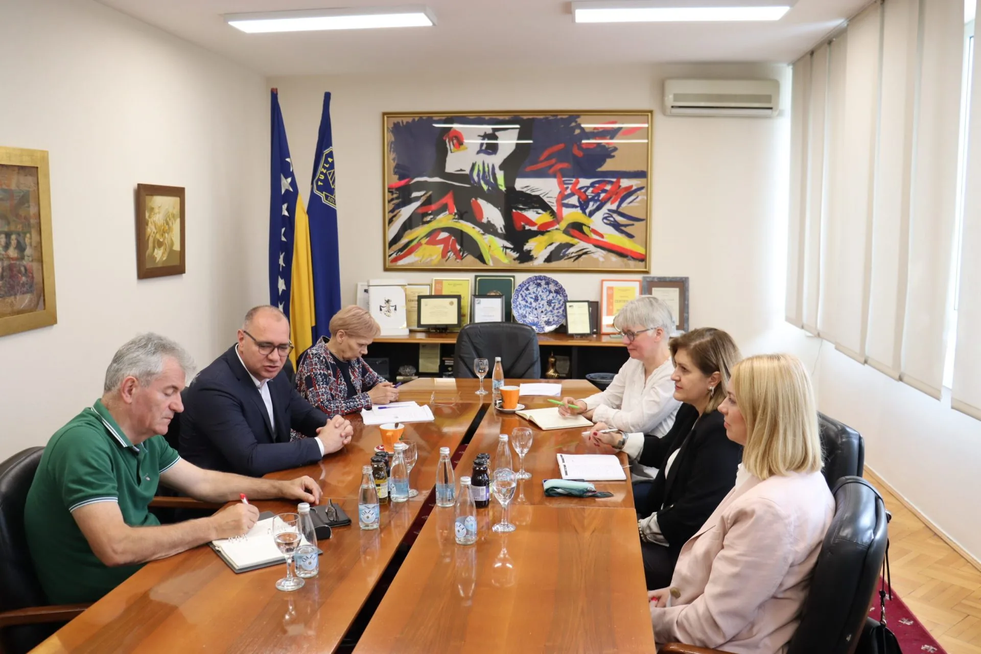 Gradonačelnik Lugavić održao sastanak sa Monikom Kleck iz Freudenberg fondacije o gradnji Centra za demokratiju i aktivno građanstvo u Tuzli |