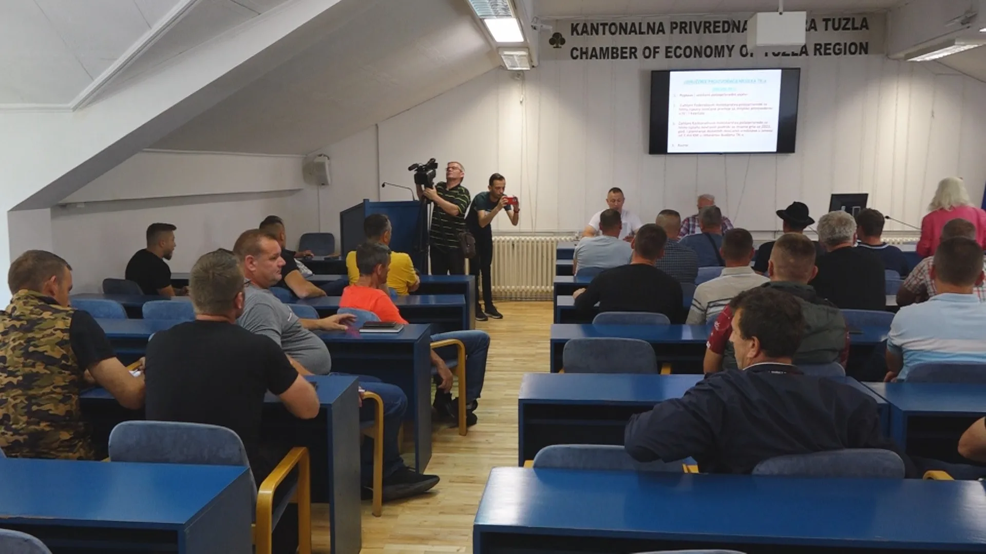 (VIDEO) Članovi Udruženja proizvođača mlijeka TK ukazali na probleme sa kojima se suočavaju |