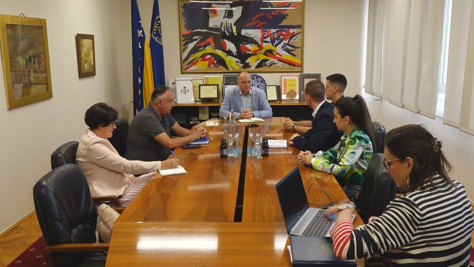 (VIDEO) U Gradskoj upravi Tuzla upriličen prijem za predstavnike “Let´s do it” tima |