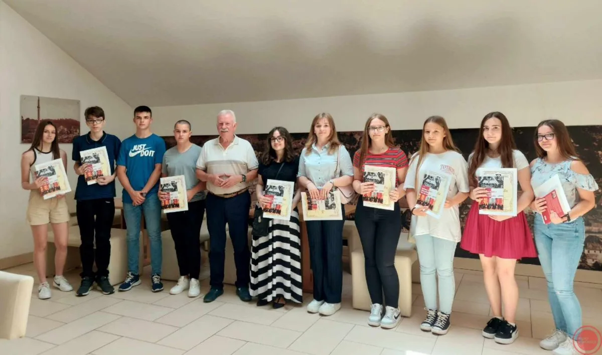 Učenici generacije osnovnih škola boravili na prijemu kod Gradonačelnika –