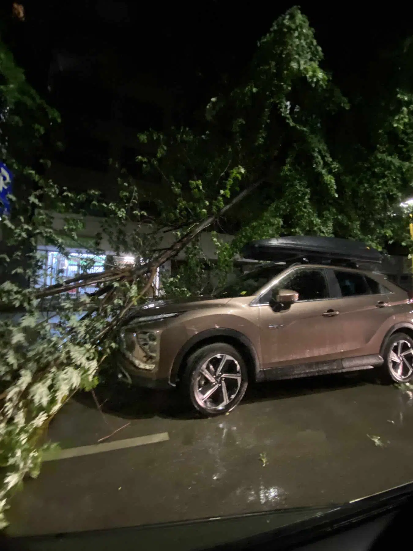 Foto/Video: Olujno nevrijeme ponovo izazvalo probleme u Tuzli