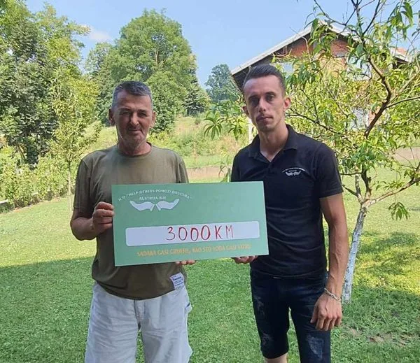 HO “Help Others” uručila novčanu donaciju MZ Sniježnica sa otklanjanje posljedica poplava