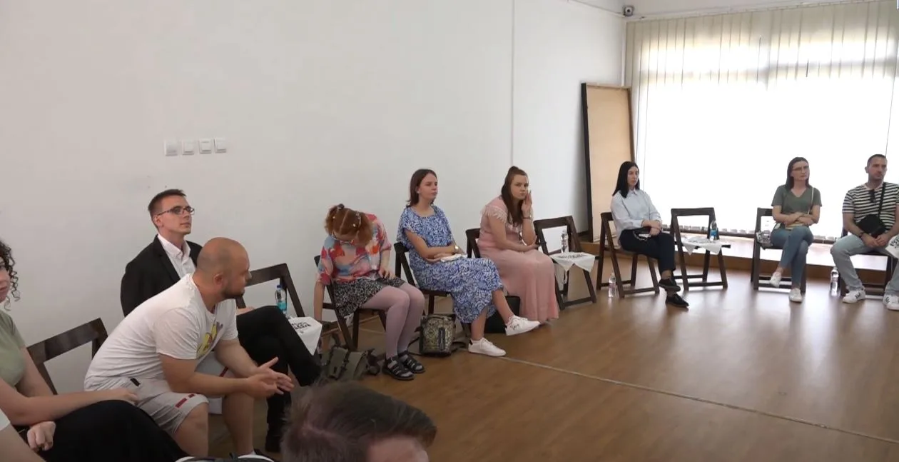 (Video) U okviru Revoltovog projekta “I družba je služba” održana radionica “Nadležnosti lokalne saomuprave – gdje smo tu mi?”