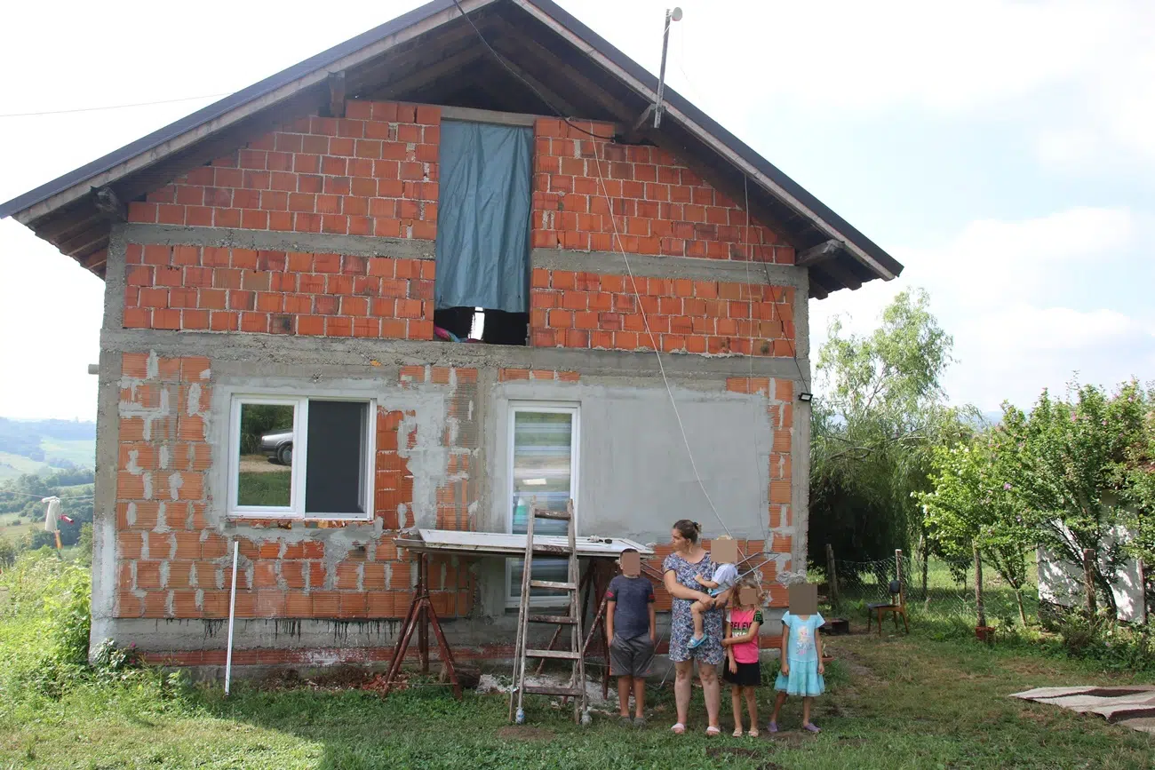Oluja oštetila krov na kući teško bolesne djevojčice Adelise Kamberović iz Janjara