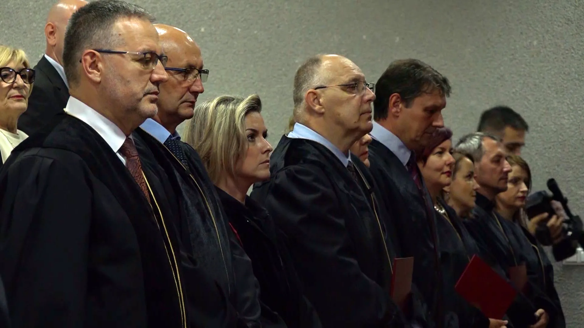 (VIDEO) Održana svečana promocija doktora nauka na Univerzitetu u Tuzli