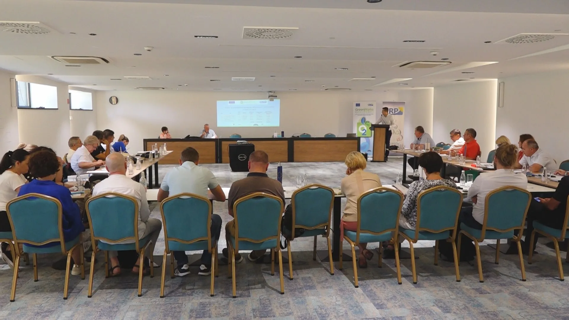(VIDEO) Održan okrugli stol na temu zagađivanja zraka loženjem čvrstih fosilnih goriva u TK