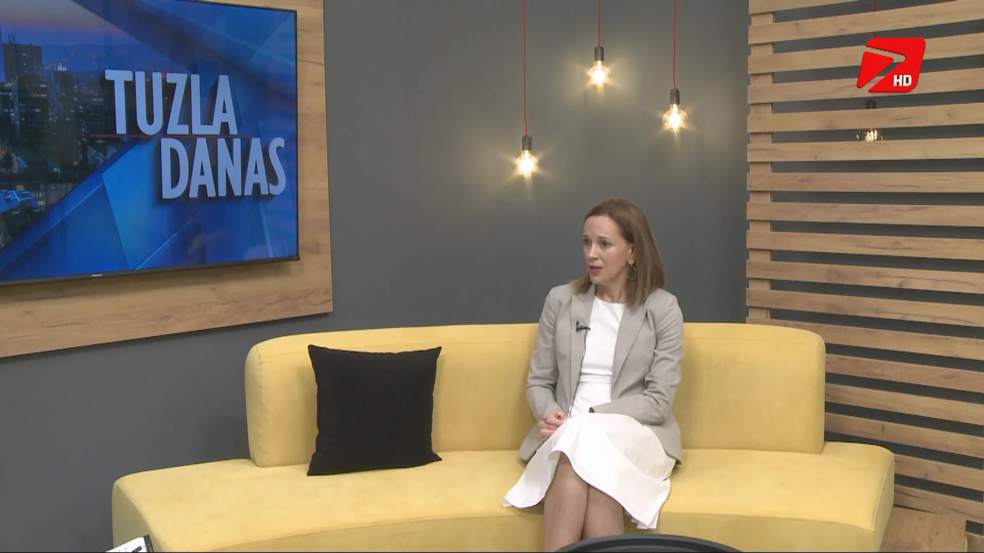 (Video) Centar za socijalni rad Tuzla već dugi niz godina suočava se sa nedostatkom stručnog kadra a iz godine u godinu svjedoče sve većim brojem razvoda kao i nasilja u porodici
