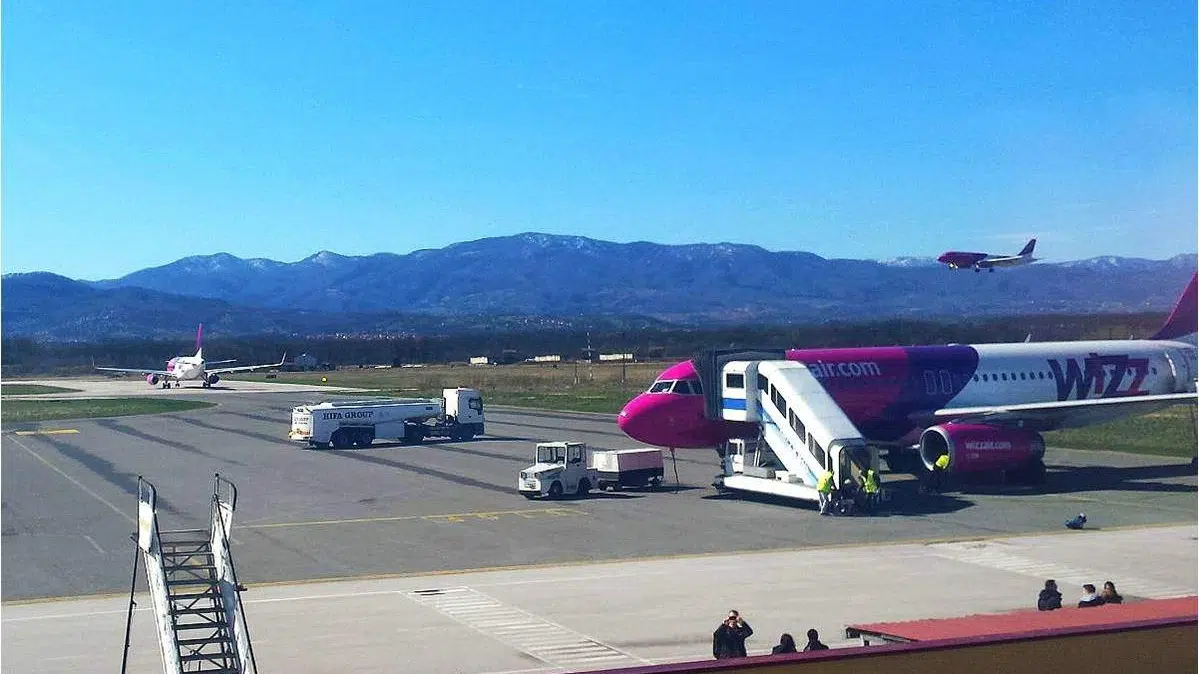 Wizz Air zatvara svoju bazu na Međunarodnom aerodromu u Tuzli