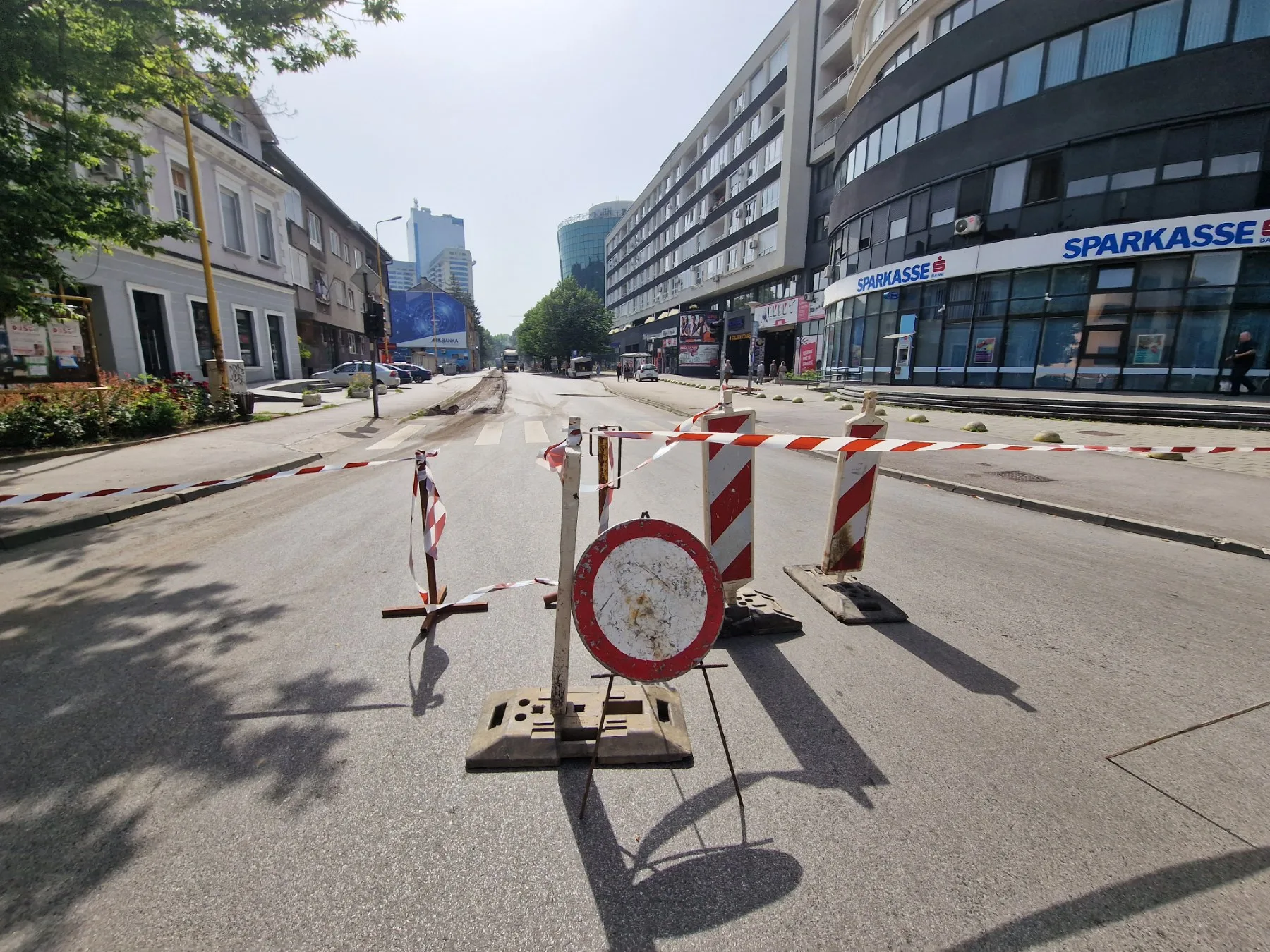 U toku radovi na sanaciji putne infrastrukture na području grada Tuzle