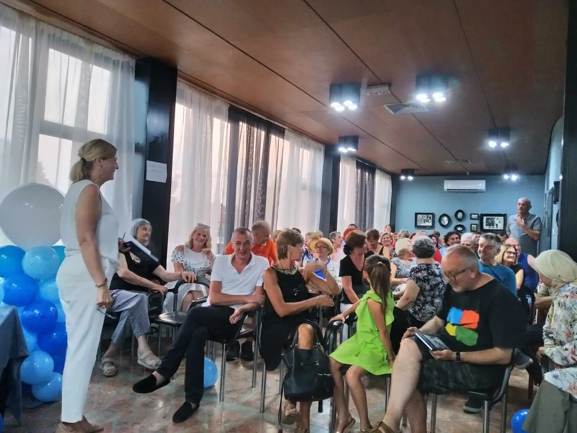 Promovisana knjiga “Živiničkim korzom-sjećanje na jednu mladost”