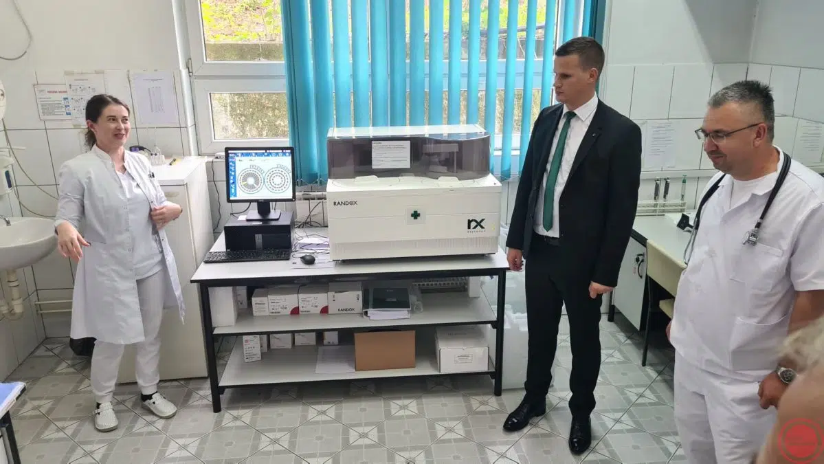 Premijer Irfan Halilagić sa saradnicima posjetio bolnicu i sud u Gračanici –