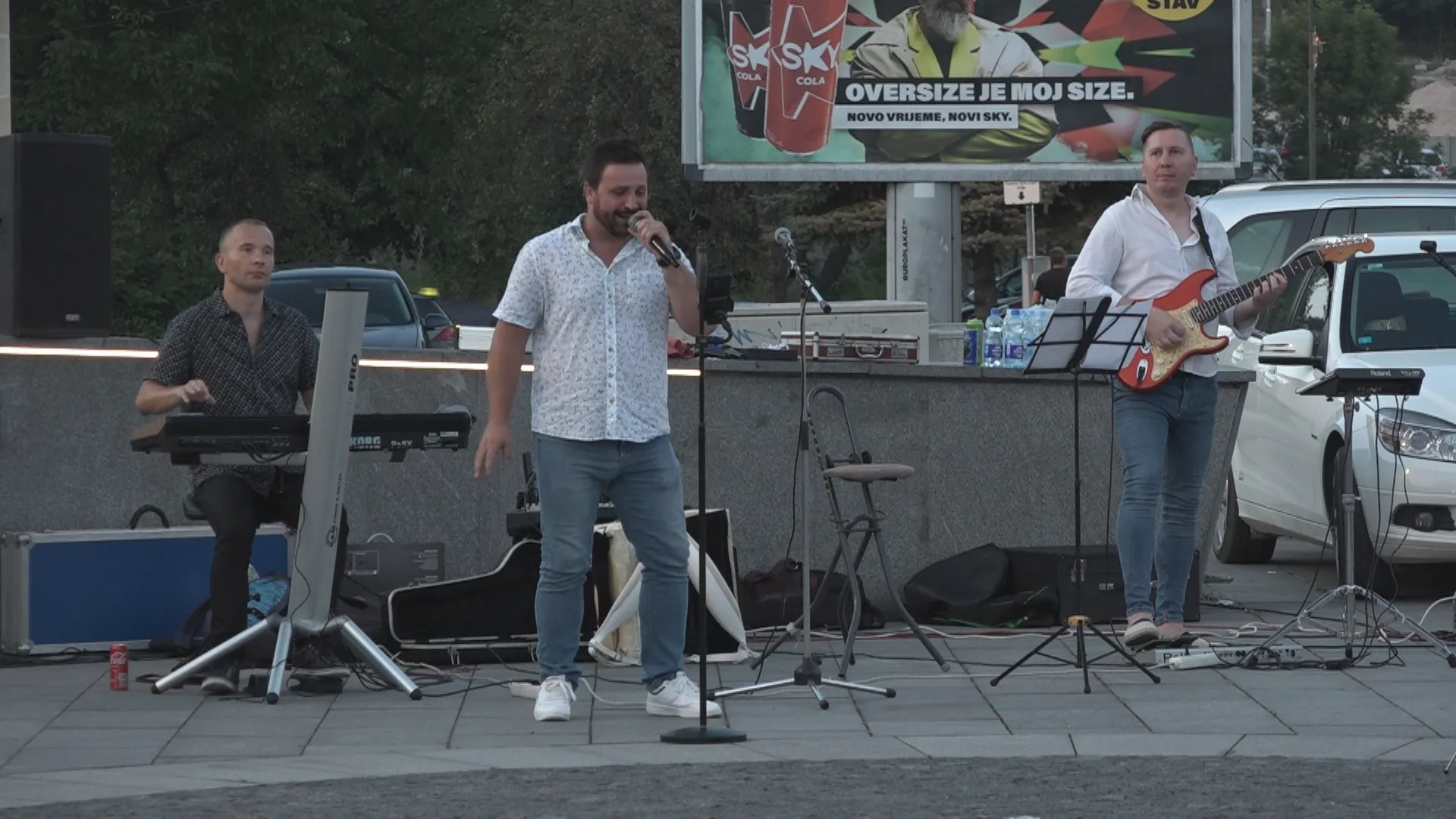 (VIDEO) Evergreen muzika na trgu Slobode