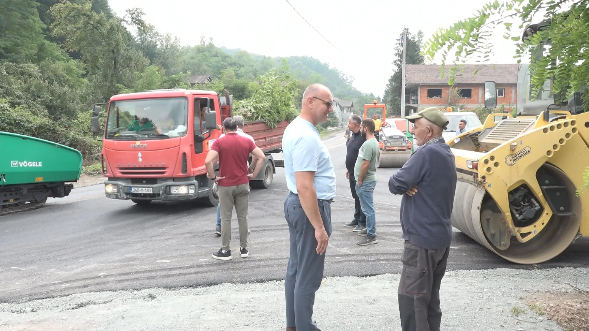 (VIDEO) Završava se novi put u naselju Moluhe