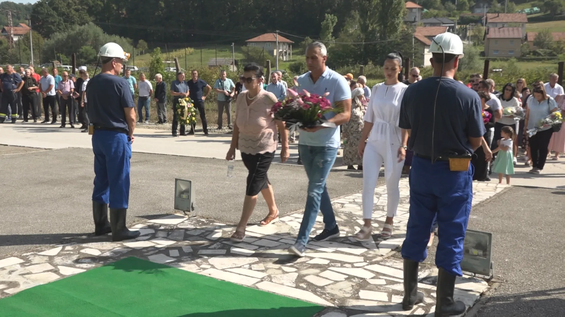 (Video) Obilježene 33 godine od pogibije 180 rudara jame Dobrnja – Jug