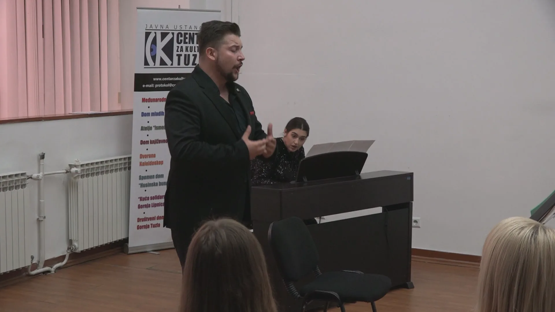 (Video) U Tuzli održan koncert „Najljepše BiH arije“