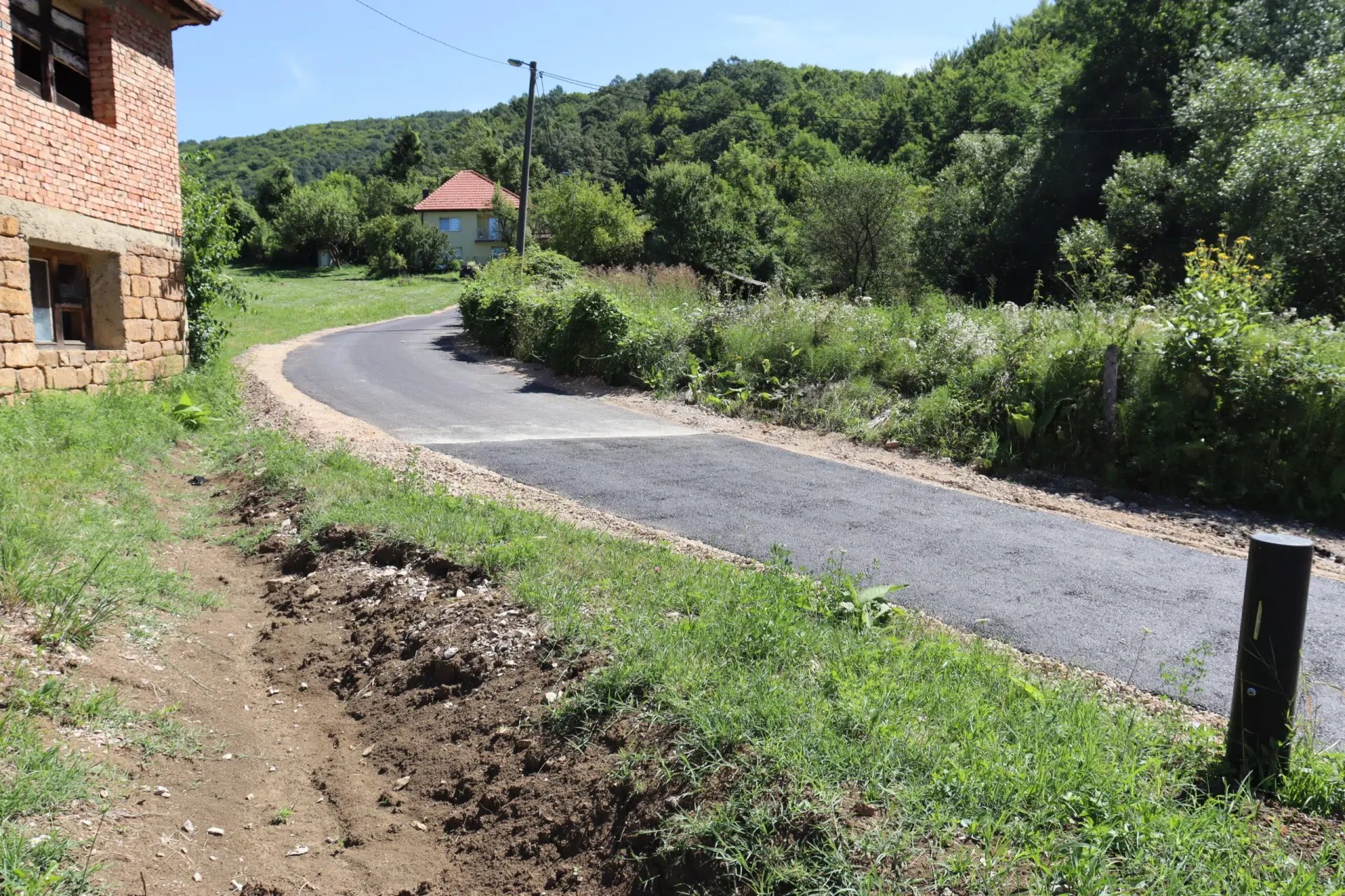Grad Tuzla: U Breškama okončani radovi na sanaciji lokalnog puta