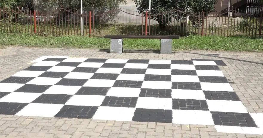 (VIDEO) Priča za vikend: Obnovljeno šahovsko polje u Mjesnoj zajednici “Mosnik”
