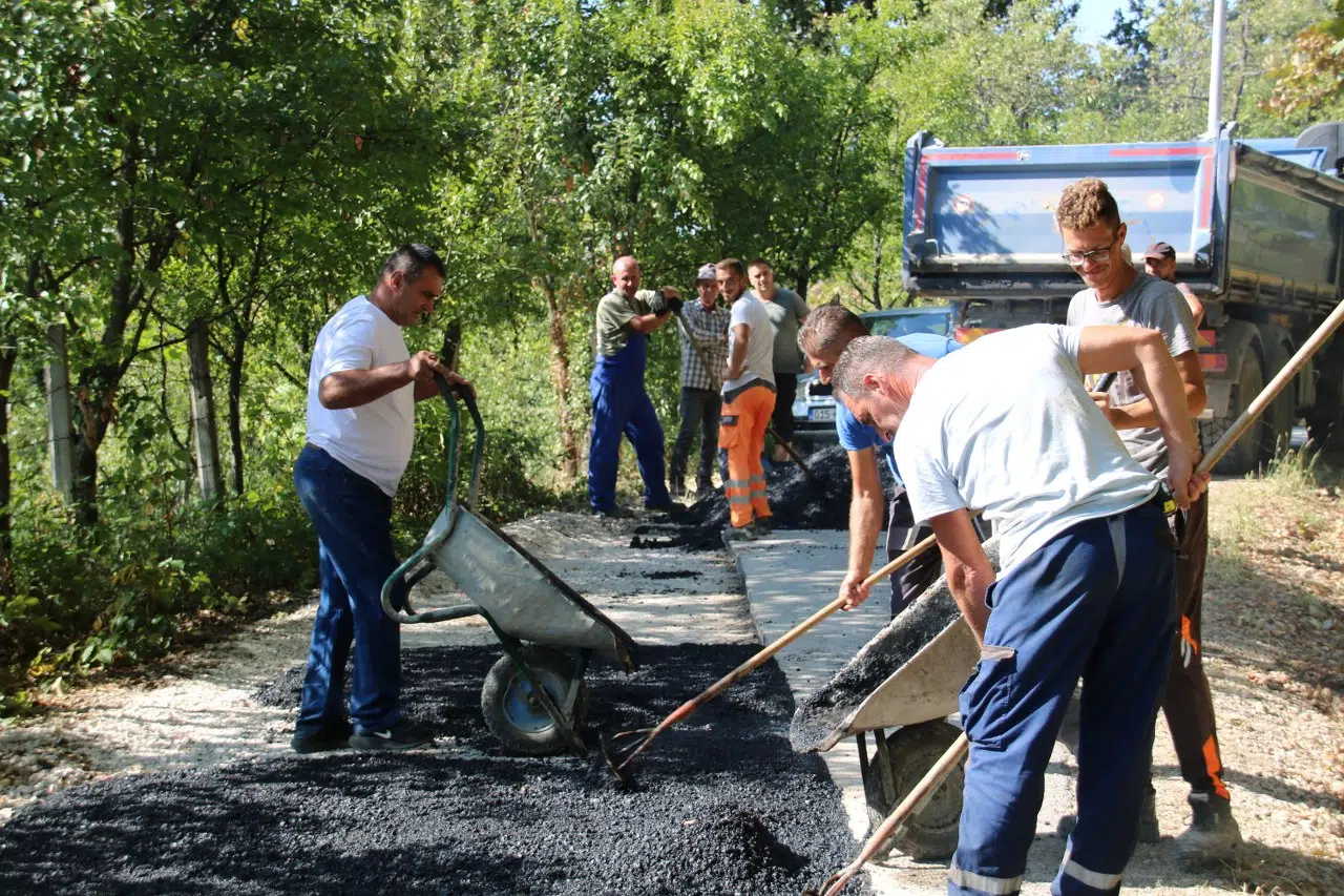 U toku završni radovi na rekonstrukciji i asfaltiranju lokalnih puteva u Zaseoku
