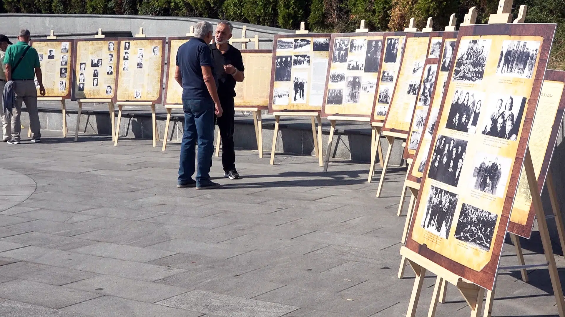 (Video) U Tuzli otvorena dokumentarna izložba “U oslobođenoj Tuzli”
