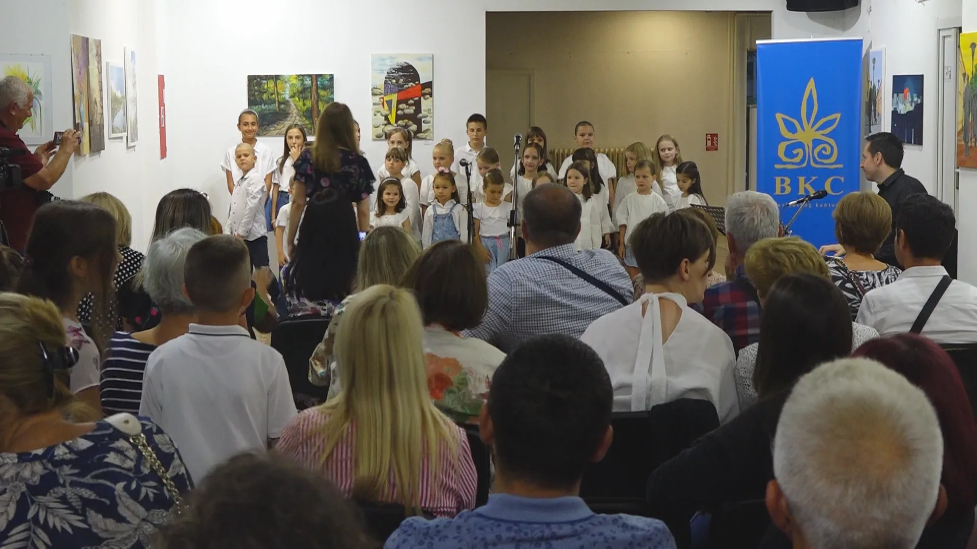 (VIDEO) Nastupili najmlađi članovi Muzičkog obrazovnog centra „Lege artis“
