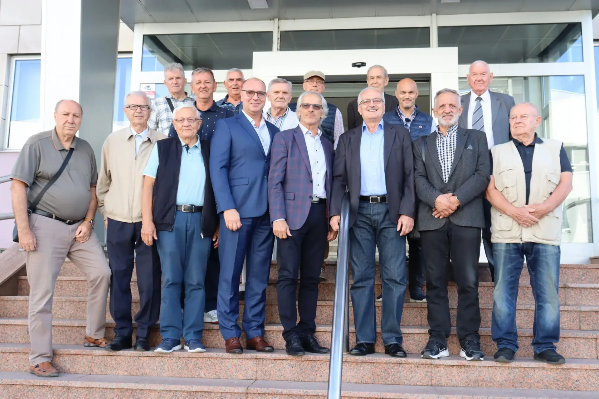 U čast obilježavanja godišnjice osnivanja 2. korpusa Armije Republike BiH gradonačelnik Lugavić organizovao prijem