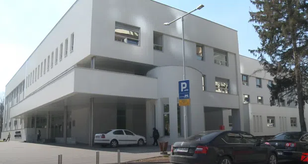 Osuđujuća prvostepena presuda – Kazna zatvora i zabrana upravljanja prijevoznim sredstvom za teško krivično djelo protiv sigurnosti javnog prometa i neukazivanje pomoći osobi povrijeđenoj u saobraćajnoj nesreći –