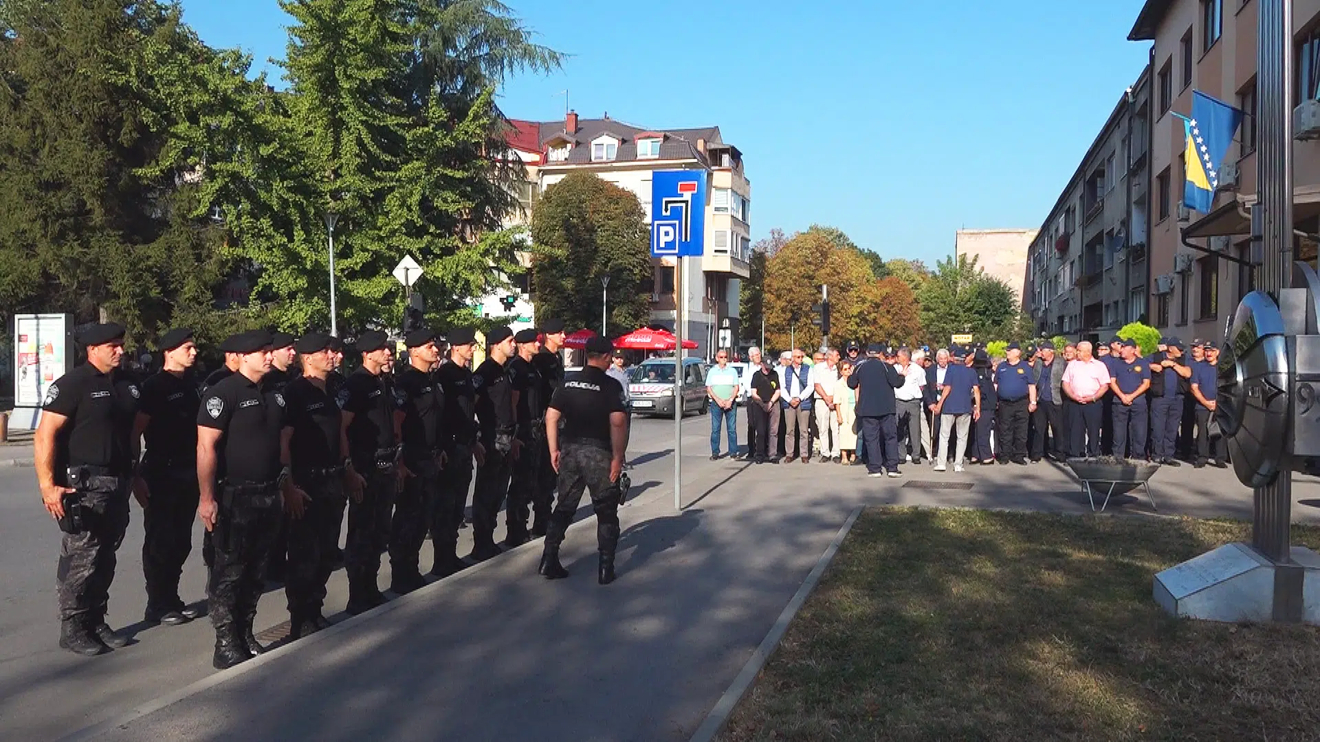(VIDEO) Ispred MUP-a obilježen 19. septembar: Dan mobilizacije policijskih stanica 1991. godine
