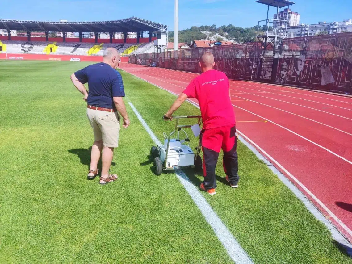 JU Gradski stadion Tušanj: Prezentacija Igo mašine i boje za markiranje sportskih terena