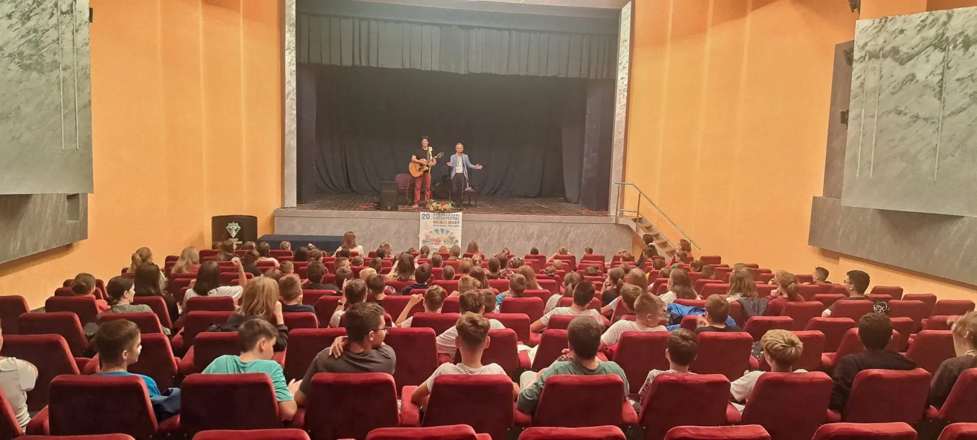 Održana dječija predstava “Leteća gitara”
