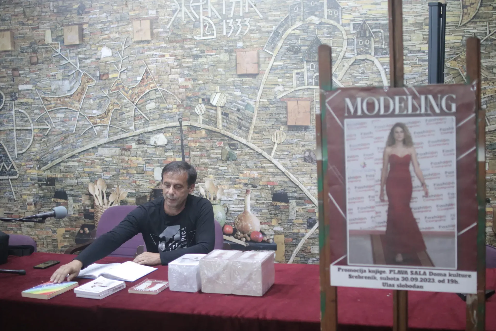 Održana promocija knjige “Modeling”, autora fikreta Mujkića Čipe