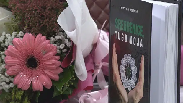 (Video) Promovisana knjiga Jasminke Halilagić „Srebrenice, tugo moja“