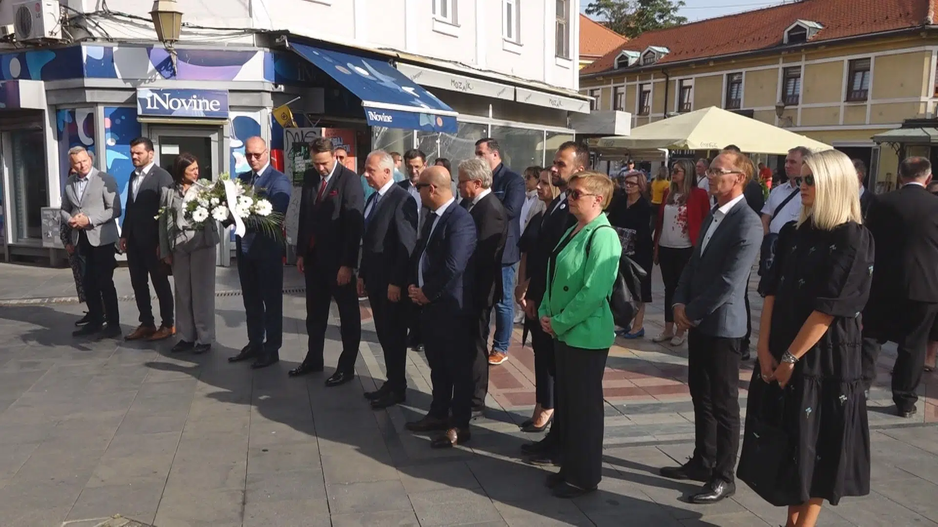 (Video)Delegacije iz gradova prijatelja Tuzle položile cvijeće na Kapiju