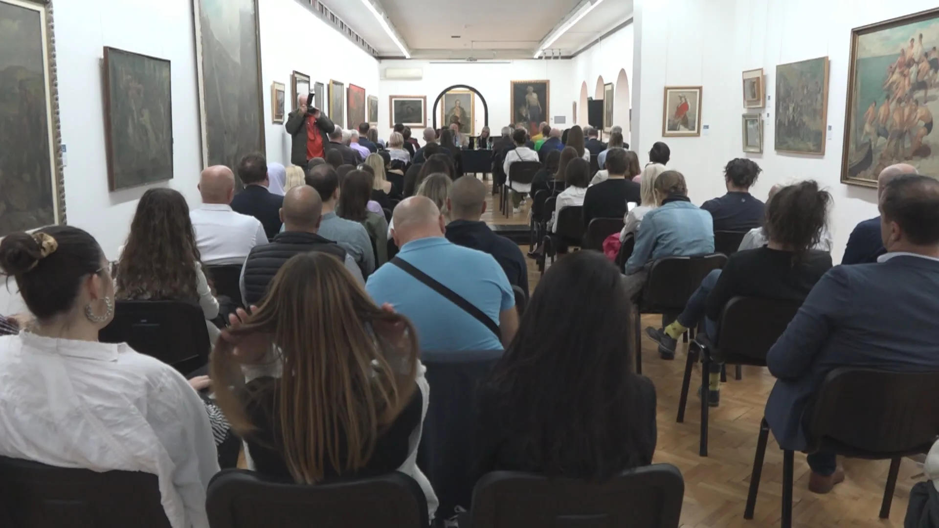 (Video) Javna tribina ˝Tvrtko Prvi Kotromanić – prvi bosanski kralj u savremenom javnom diskursu˝
