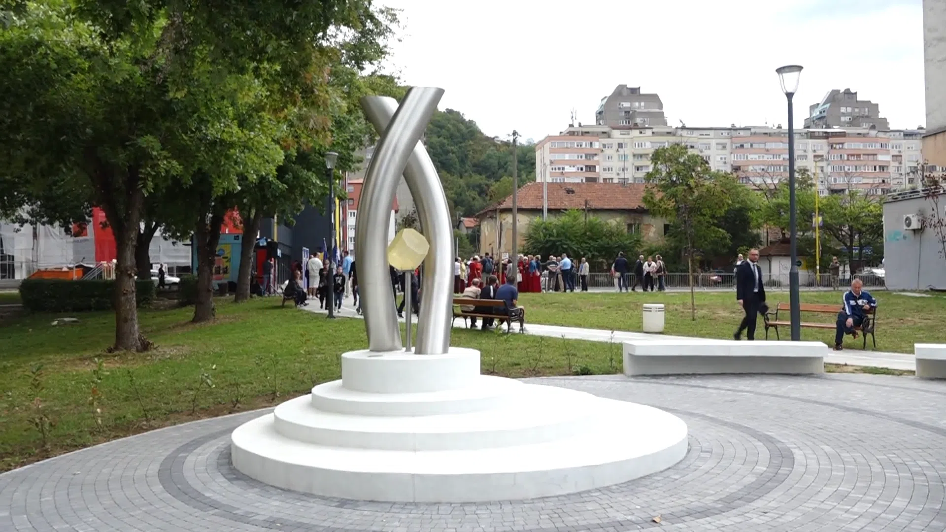 (Video) Svečano otvoren Spomen-park i spomenik braniteljima Tuzle