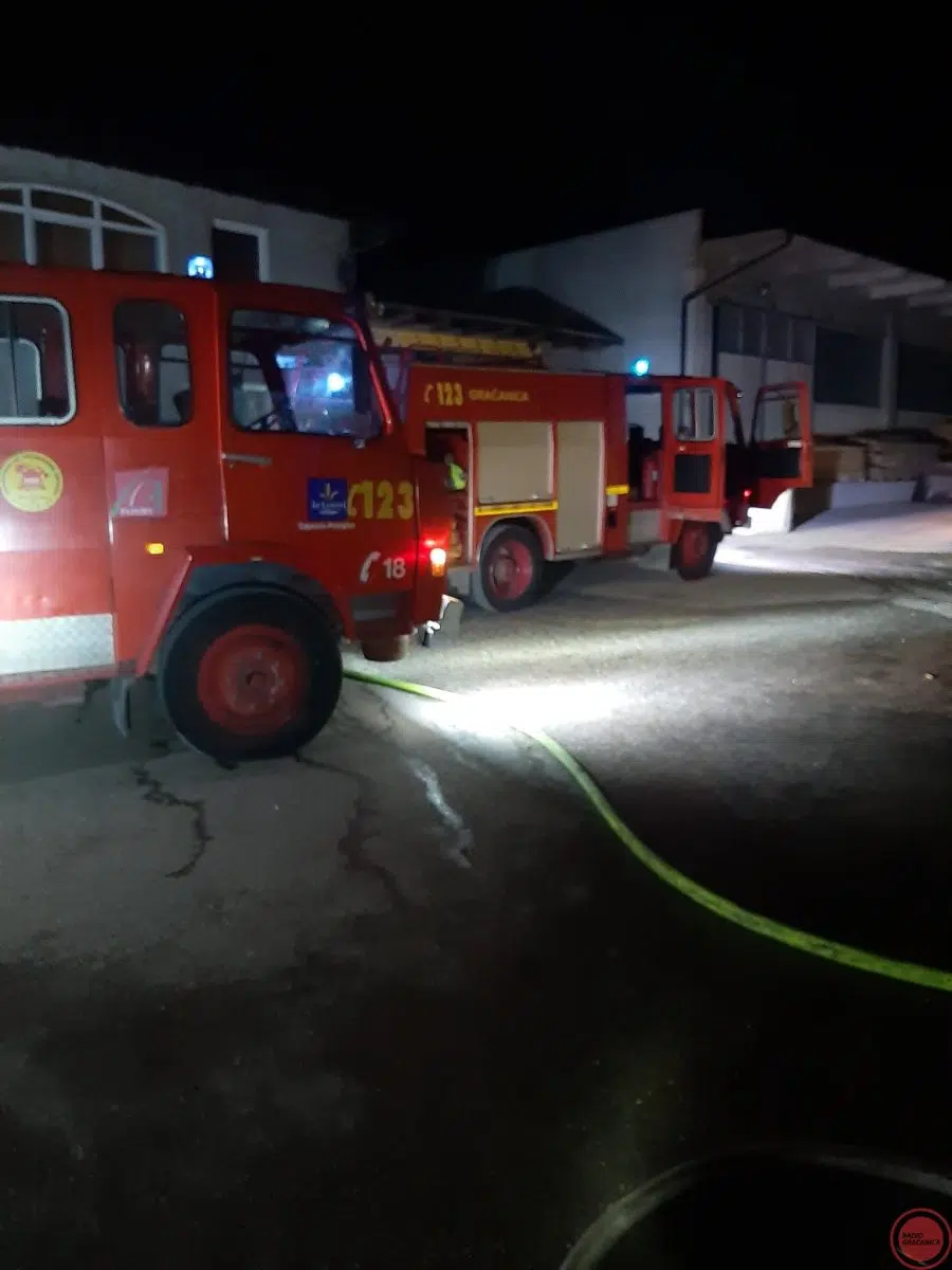 Požar u hali firme Radial u Stjepan Polju –
