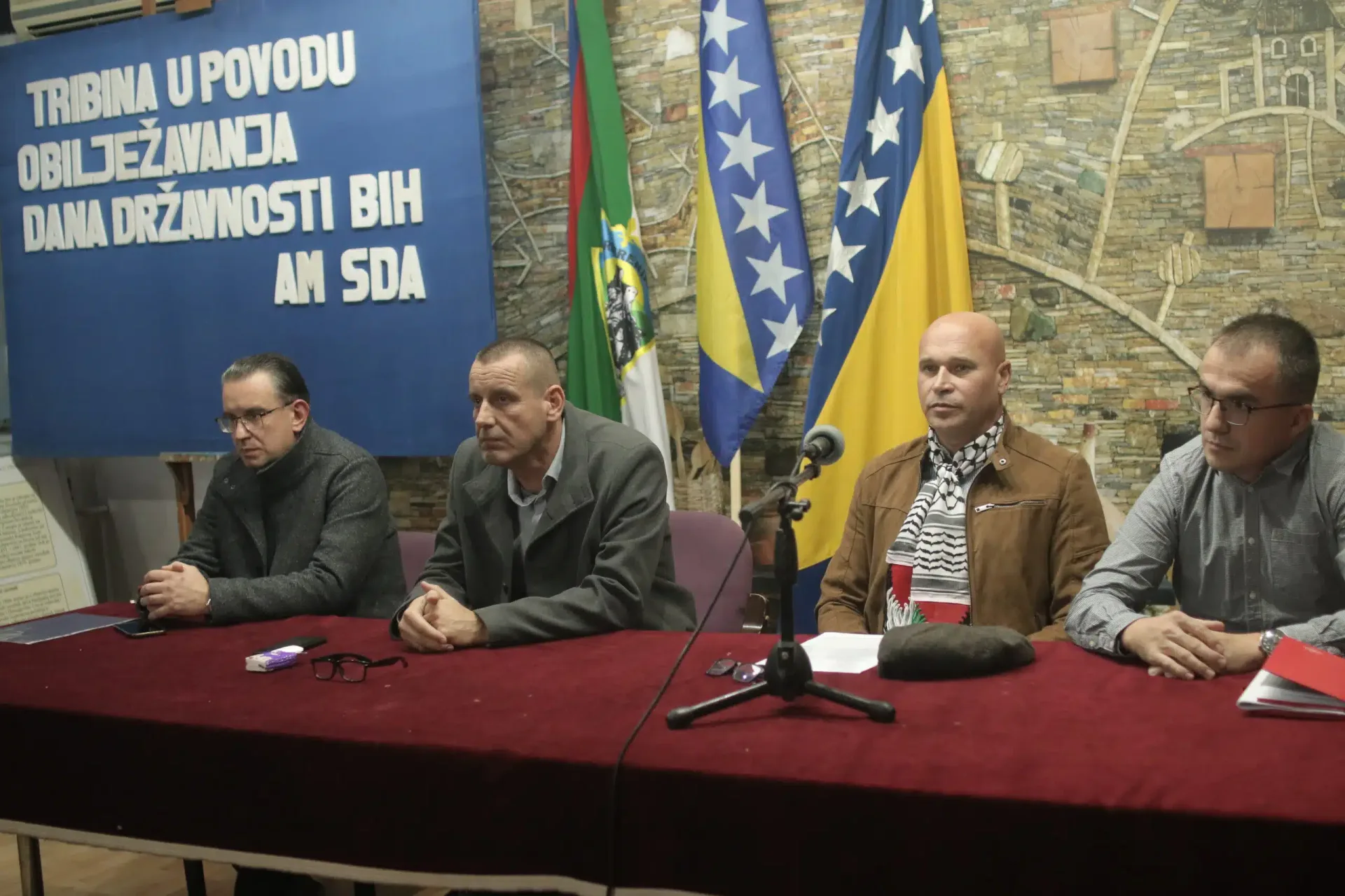 U povodu Dana državnosti BiH održana tribina – Predavač dr. Nermin Tursić.