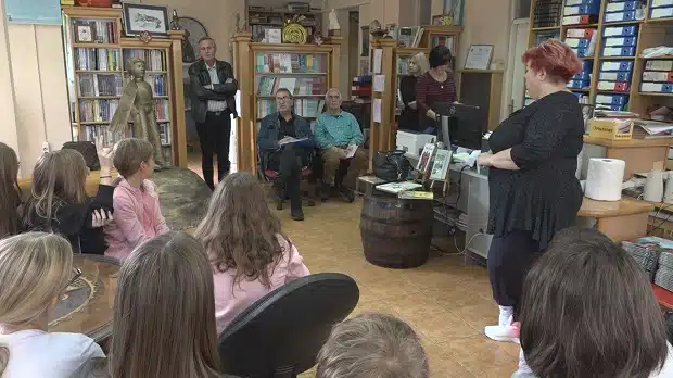 (Video) U Tuzli obilježen Međunarodni dan dječije knjige