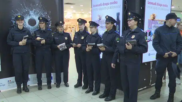 (Video)  U Tuzli predstavljeni detalji kampanje  “Poštuj život ne oružje”