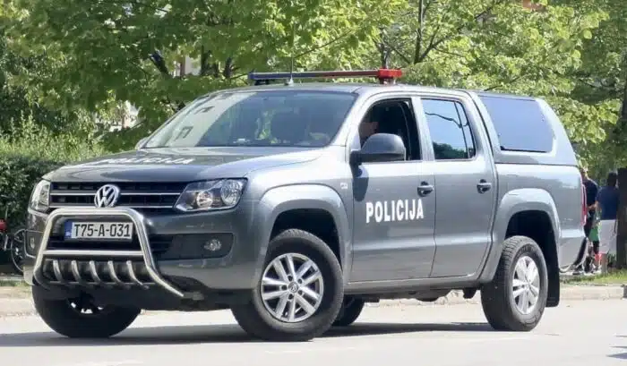 Osam turskih državljana opljačkano u Gračanici, policija uhapsila petoricu osumnjičenih