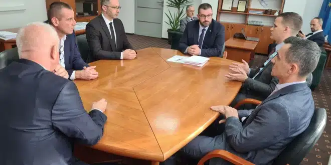Delegacija Vlade i Skupštine posjetila Srebrenik –