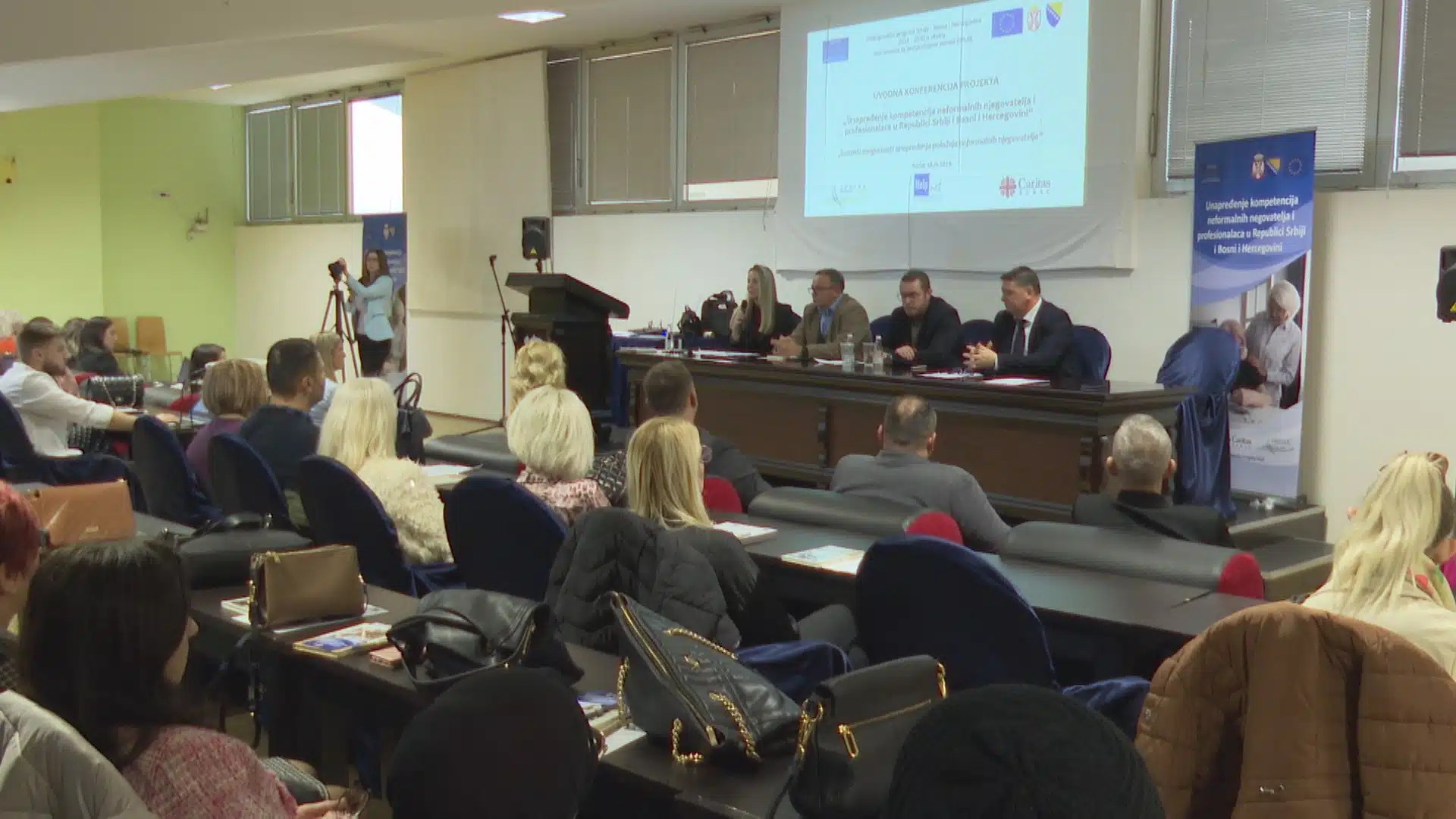 (Video) Održana konferencija o izazovima i mogućnostima unapređenja položaja neformalnih njegovatelja