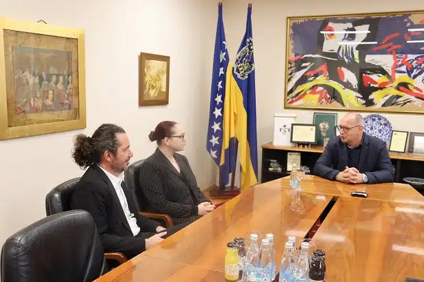 Gradonačelnik Lugavić upriličio prijem za violinisticu Aidu Rešidbegović
