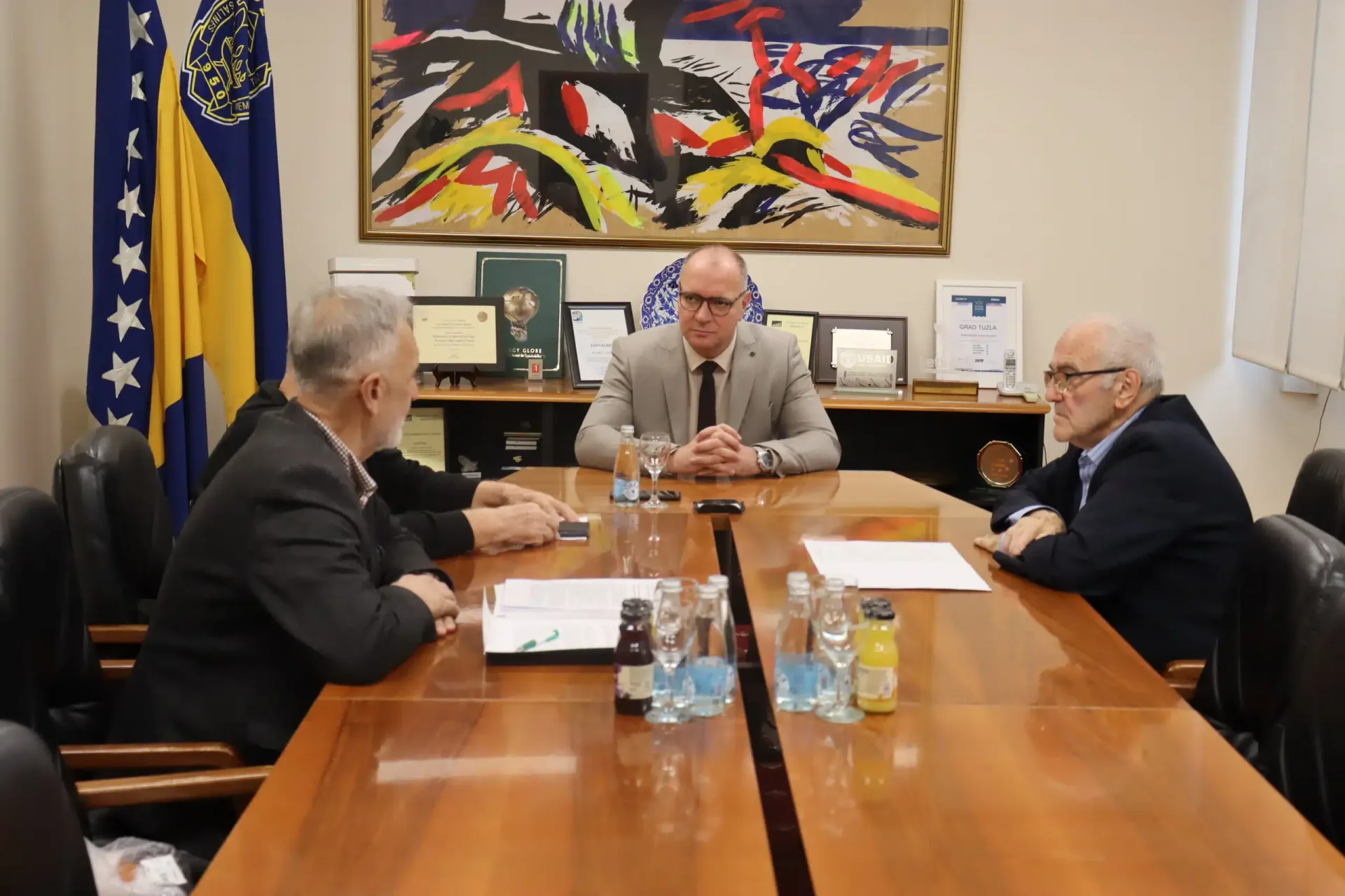 Gradonačelnik Lugavić podržao inicijativu o pokretanju projekta “Tuzla u odbrani od agresije na BiH 1992-1995.”